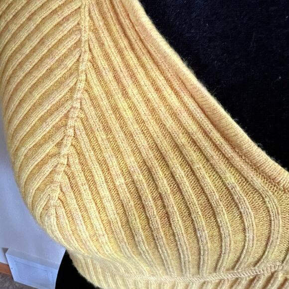 Wild Fable bra-like knit top, yellow, women's size XL - Picture 3 of 8